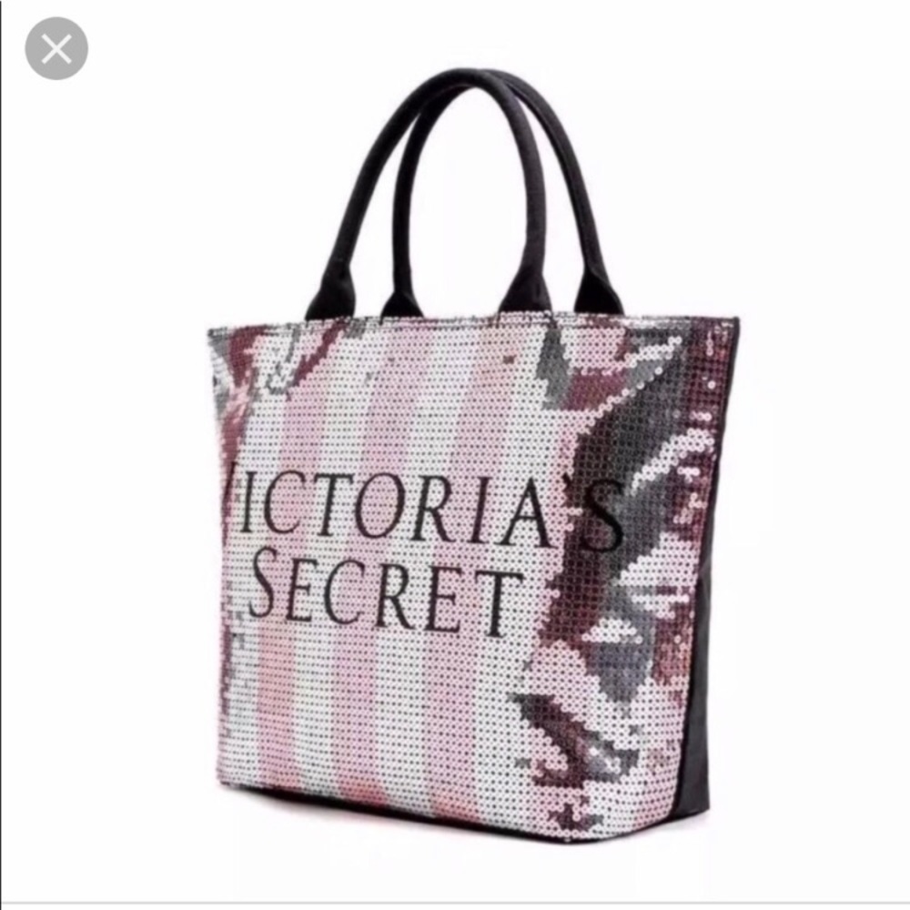 MAKE AN OFFER NWT Victoria’s Secret Tote